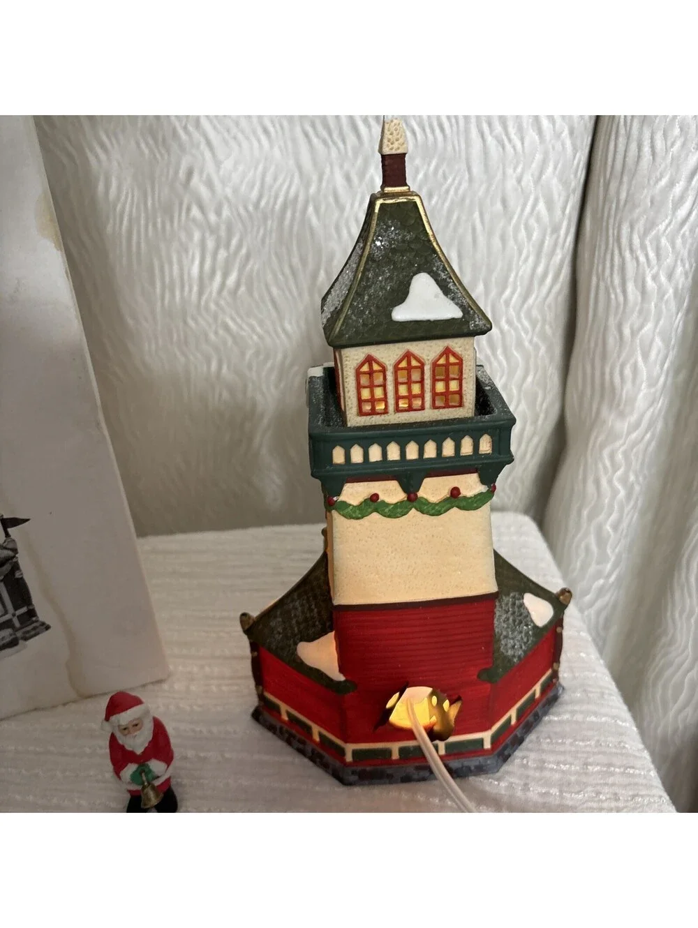 Dept 56 North Pole Series - Santa's Lookout Tower #56294 With Light